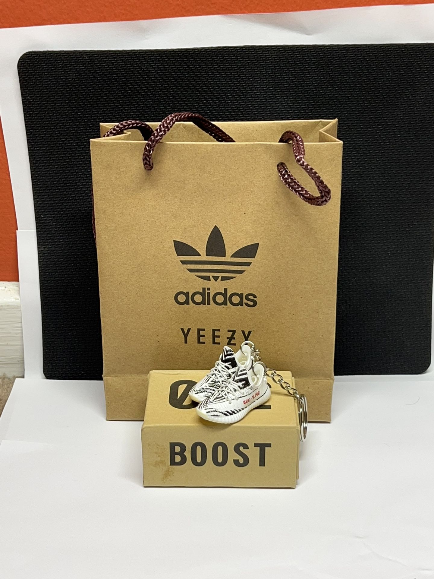 Adidas 3D Key Chain / Keyring Best Gift With 💥free Bag And Box Offer