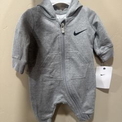 Nike Newborn
