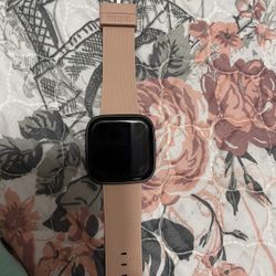 Fit Bit Versa 2