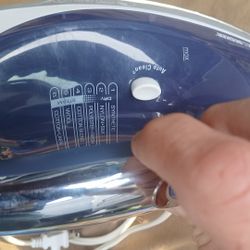 Black and Decker steam iron model :IR08X