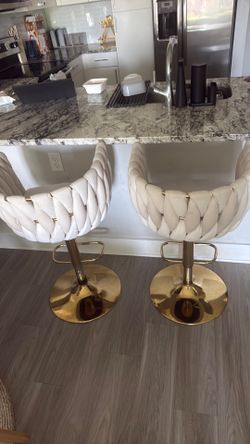 Bar stool