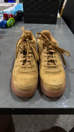 Nike Air Force 1 lv8
