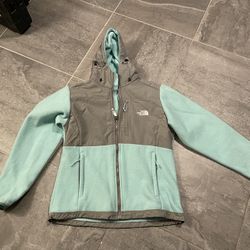 Women North Face Sweater