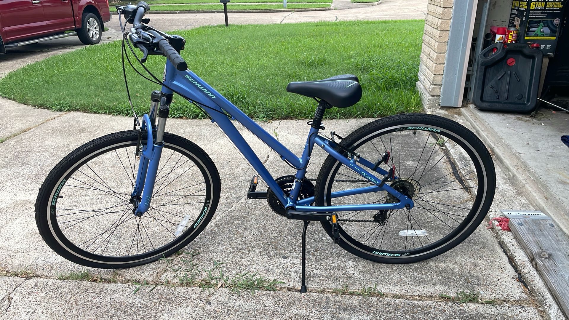 NEW*** Schwinn Women's Trailway 700c/28 Hybrid Bike Blue