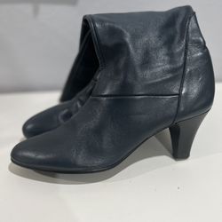 Women's blue leather boots 