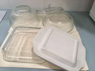 5 Pcs. Pyrex Lidded Ribbed Clear Glass Serving Baking Bowl Containers Preowned