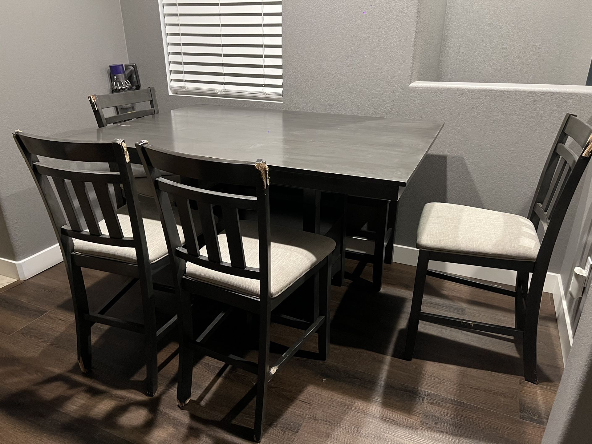 MOR Dining Table Set for Sale in Chula Vista, CA OfferUp