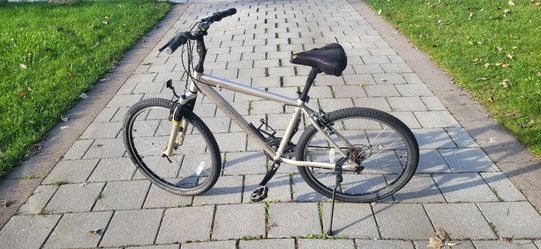 Specialized Expedition Sport 24 Speed Men's Bike - reconditioned