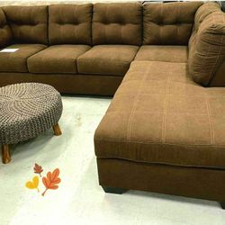 Brand New 🔥2-Piece Sectional with Chaise👍in Stock 💧Starting at $94/mo