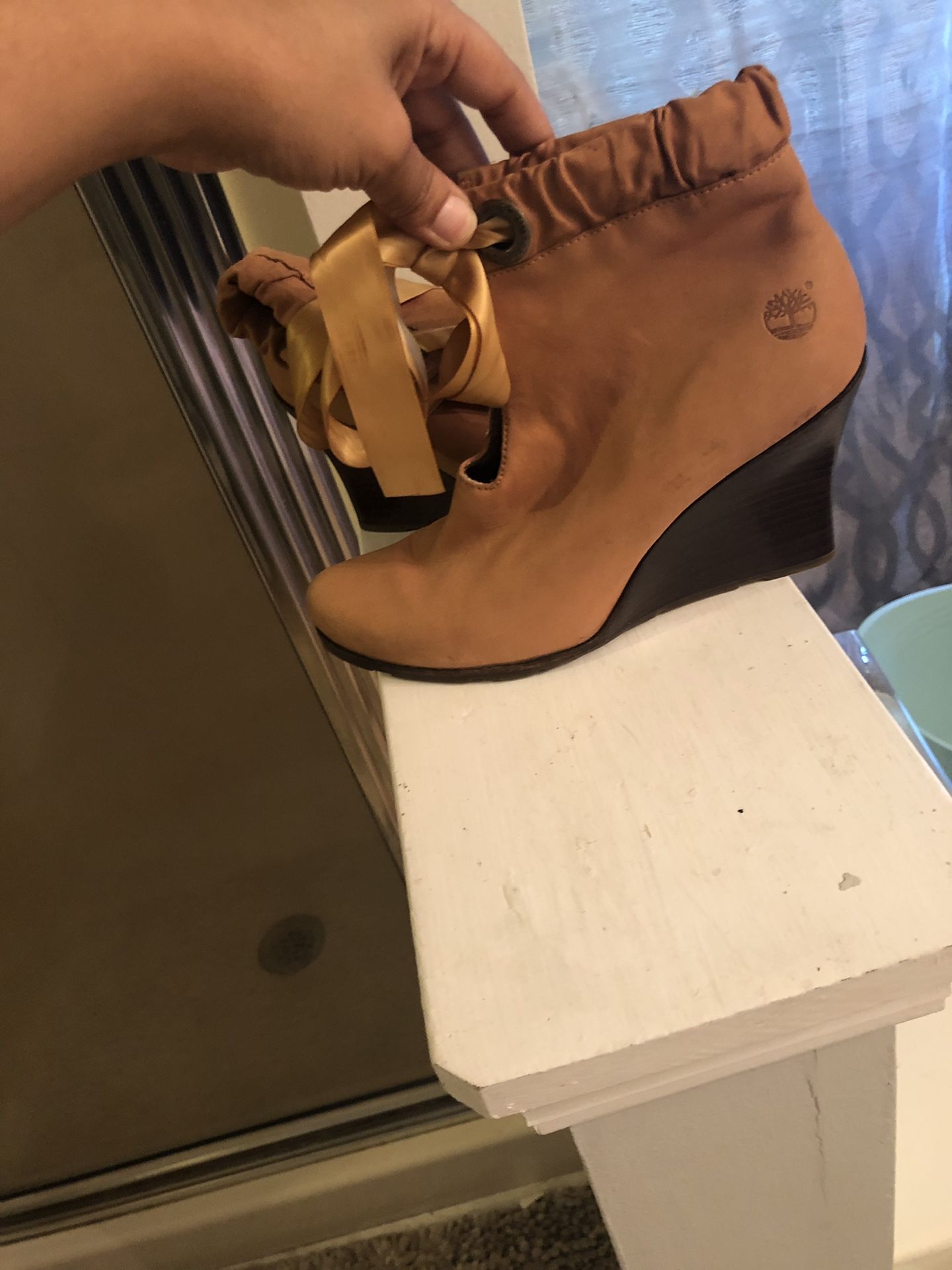 Women’s timberlands pink with gold sparkles