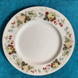 Royal Doulton “Miramont” pattern plates