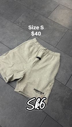 Grey essential shorts