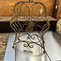 Metal Countertop Wine Bottle Rack Holds 6 Bottles With Handle Nature Themed