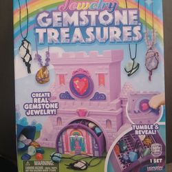 New Sealed In Box Jewelry Gemstone Treasures 