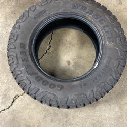 LT245/75R17