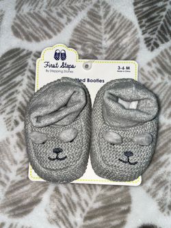 First steps 3-6 months baby boy knitted booties
