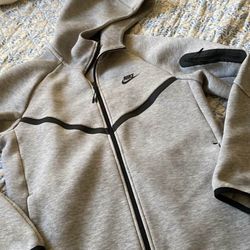 Nike Tech