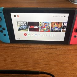 Nintendo Switch Oled, like new.  Great package deal!