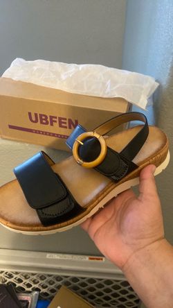 Womens black sandal size 9