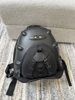 Vintage Oakley Hardshell Backpack