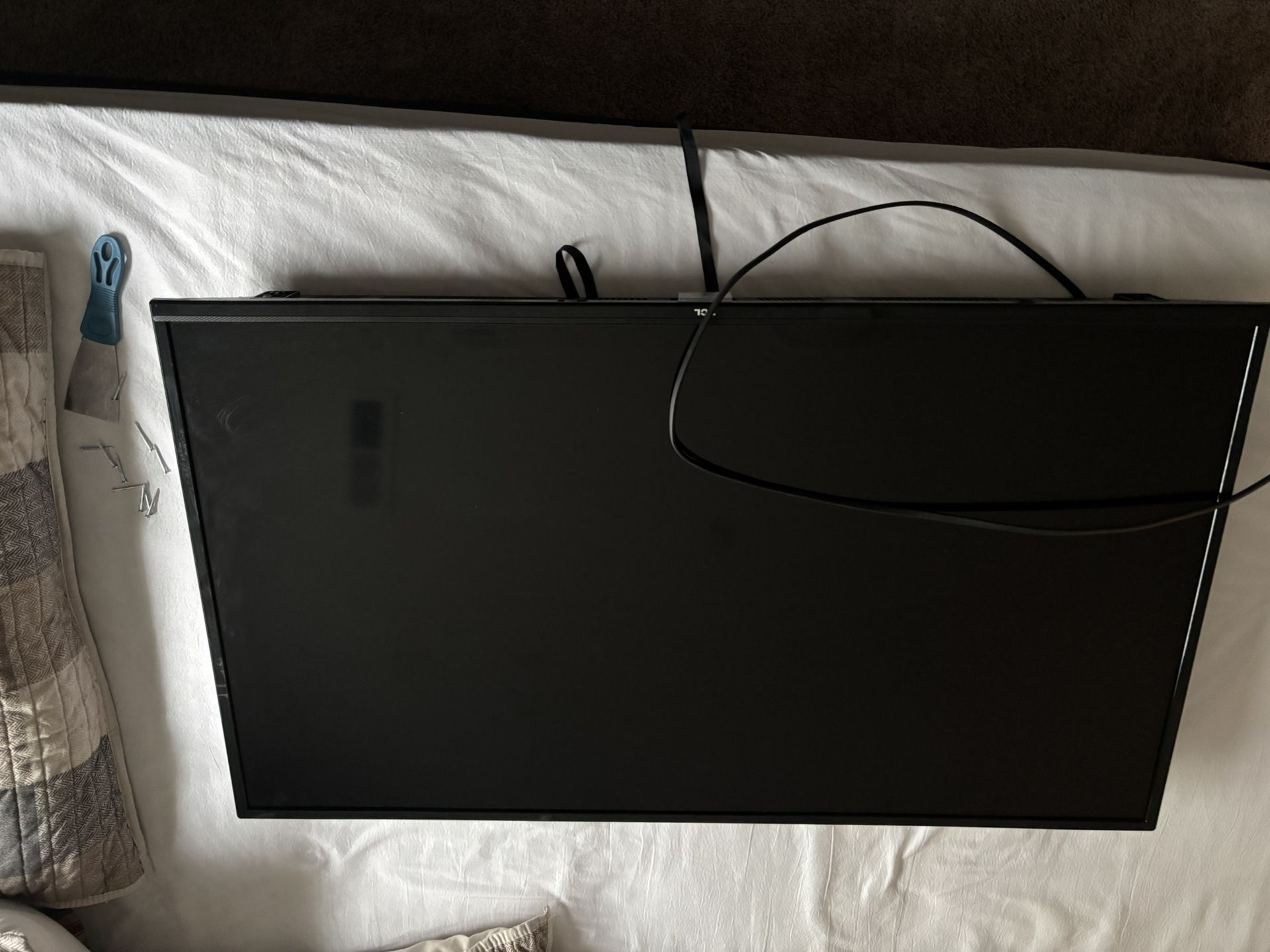 35” TVL TV with Studless Hanger