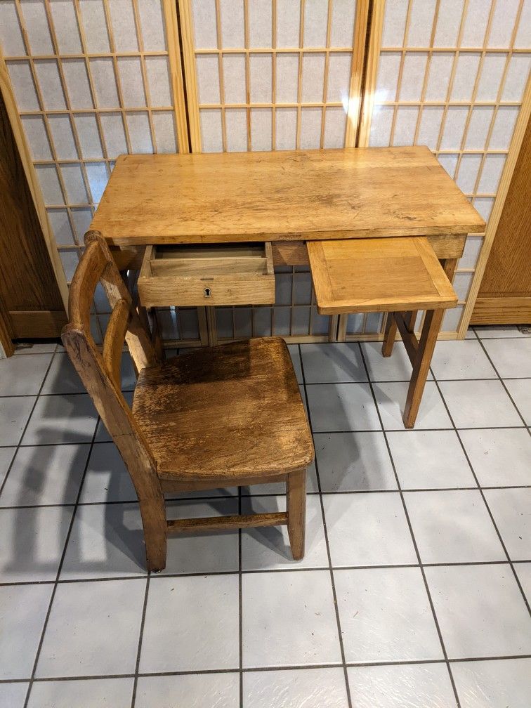 Unique 1916 Antique Oak Folding Desk with Oak Chair