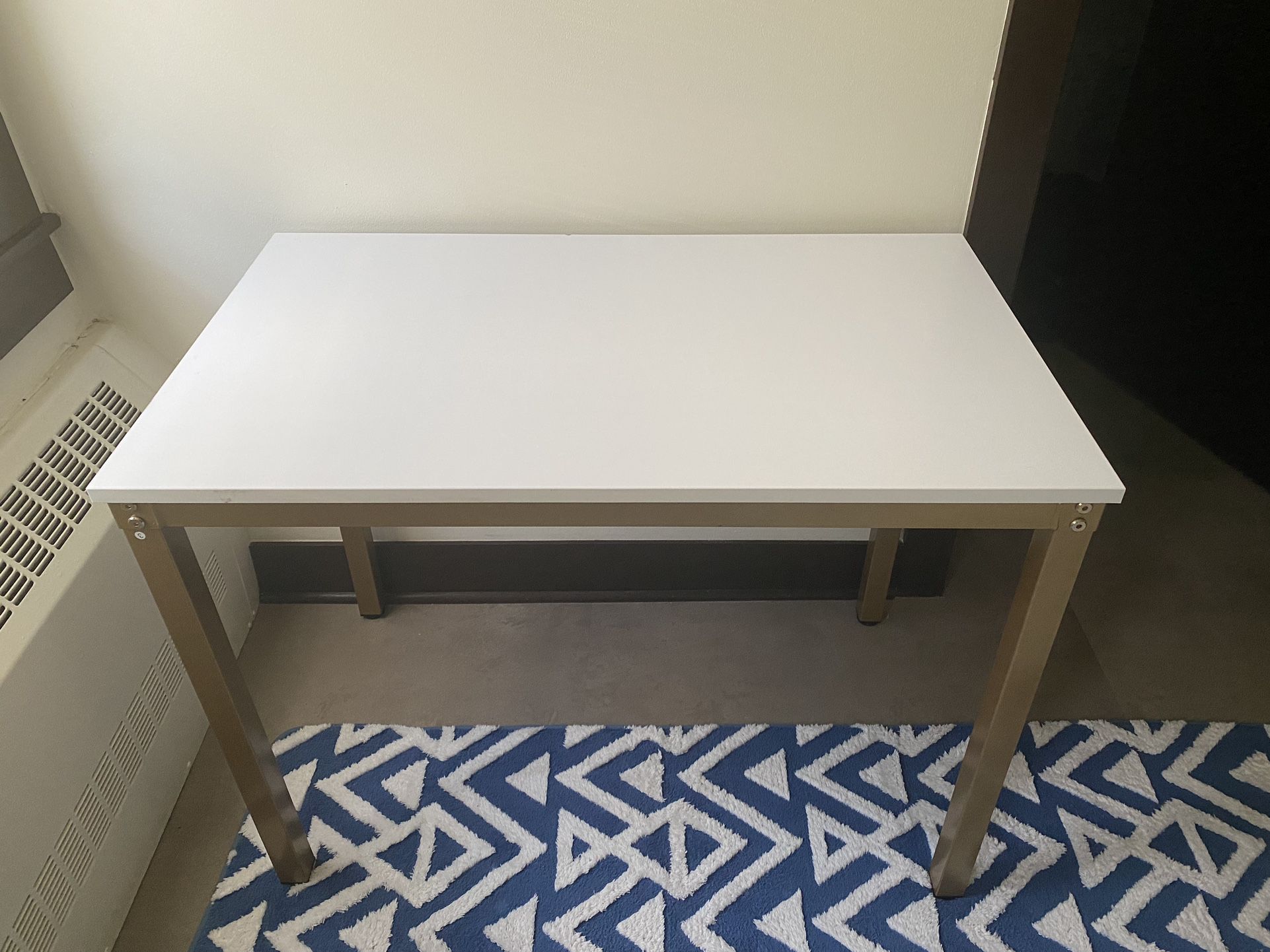 Multi purpose Desk/Table - white 
