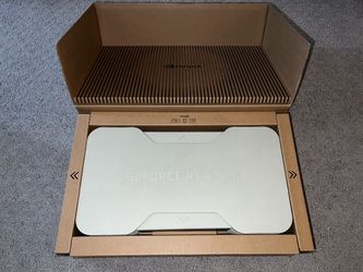 *NEW, NVIDIA RTX 5090 GPU Founders Edition, with Factory Warranty , Original Receipt, OC/IE*