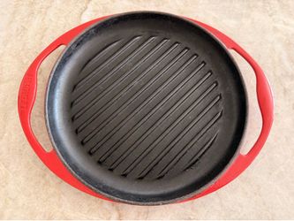 Le Creuset France 10" Round Cast Iron Griddle Pan