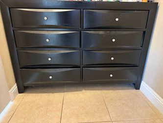 Dresser drawers