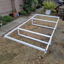 3 Metal Base With Wells L100" W50"  H12"