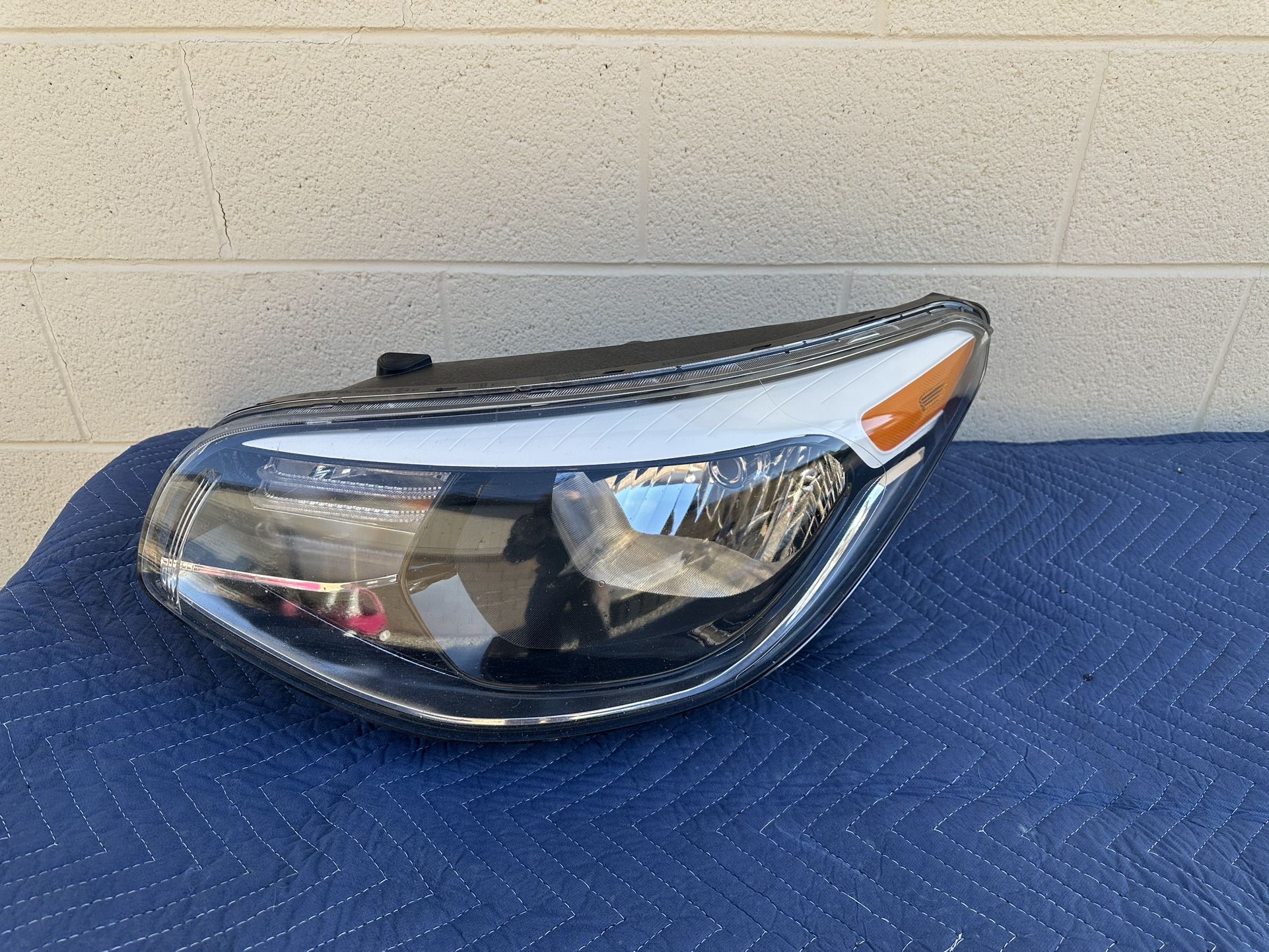 Kia Soul Headlight 2014-2019, Kia Soul Headlamp, Oem Original Part, driver side Light