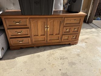 Bed Dresser With Matching Queen Back Board Wood