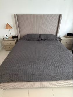 King size bed motorized