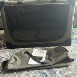 Travel Dog Kennel NEW