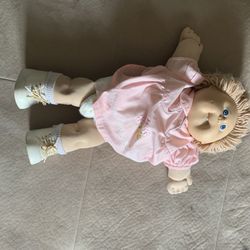 Old Xavier Roberts cabbage patch doll