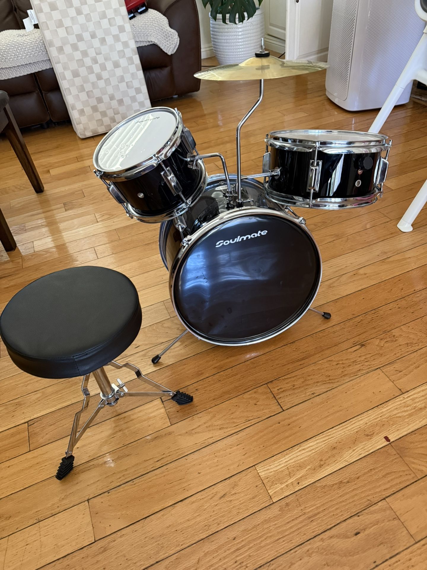 Kids drum set