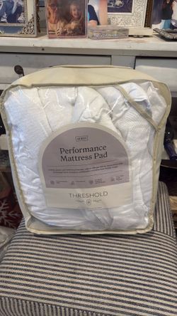 Queen Threshold Performance Mattress Pad
