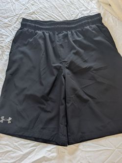 Under Armour boys black shorts