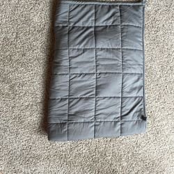 Small Weighted Blanket
