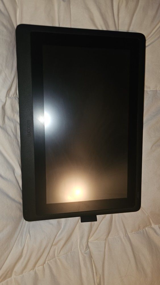 WACOM Cintiq 16 with Stand And Pro Pen 2