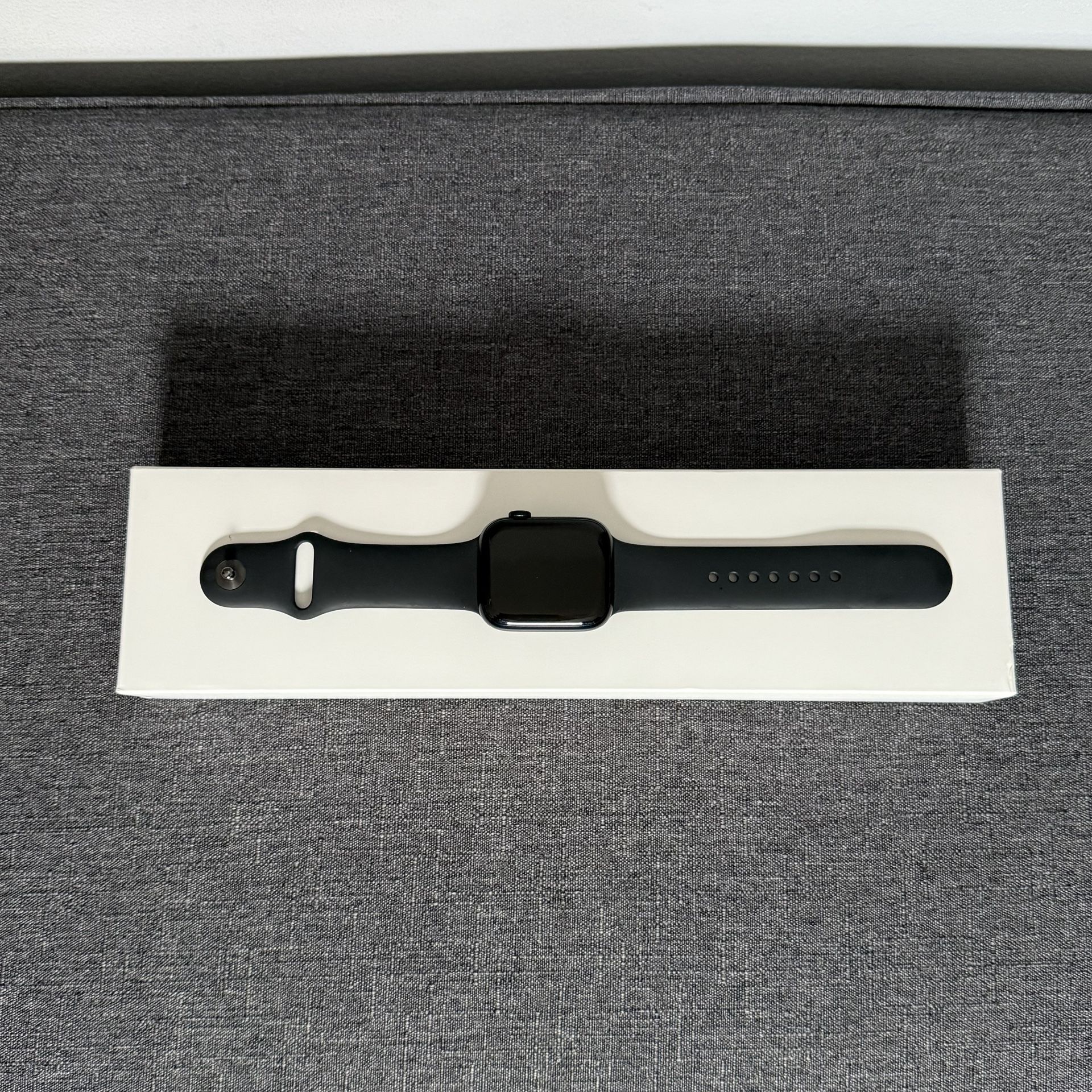 Apple Watch Series 7 45mm GPS | Box & Charger Included