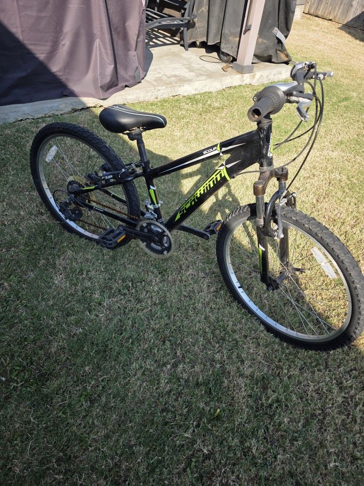 Schwinn mountain bike in good condition