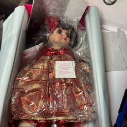 Marie Osmond Holiday, 2004 Collectible Doll