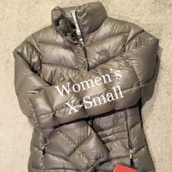 NORTH FACE / Puffer WARM Snow COZY Puffy Coat Jacket / Women's X-Small (XS) / Retails $300+Tax / Brand New w/ Tags!! / Carmel Macchiato