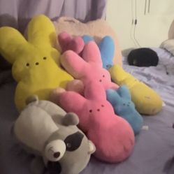 7 Large Stuffed Animals (PEEPS) 