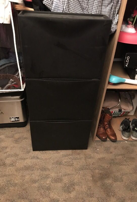 Shelves/storage space