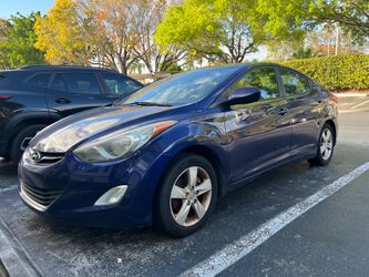 HYUNDAI ELANTRA GLS - Cold A/C everything works