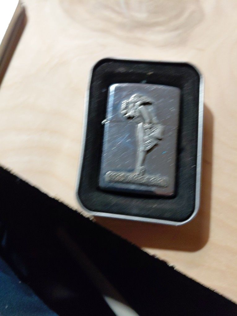 1935 Varga Girl Zippo