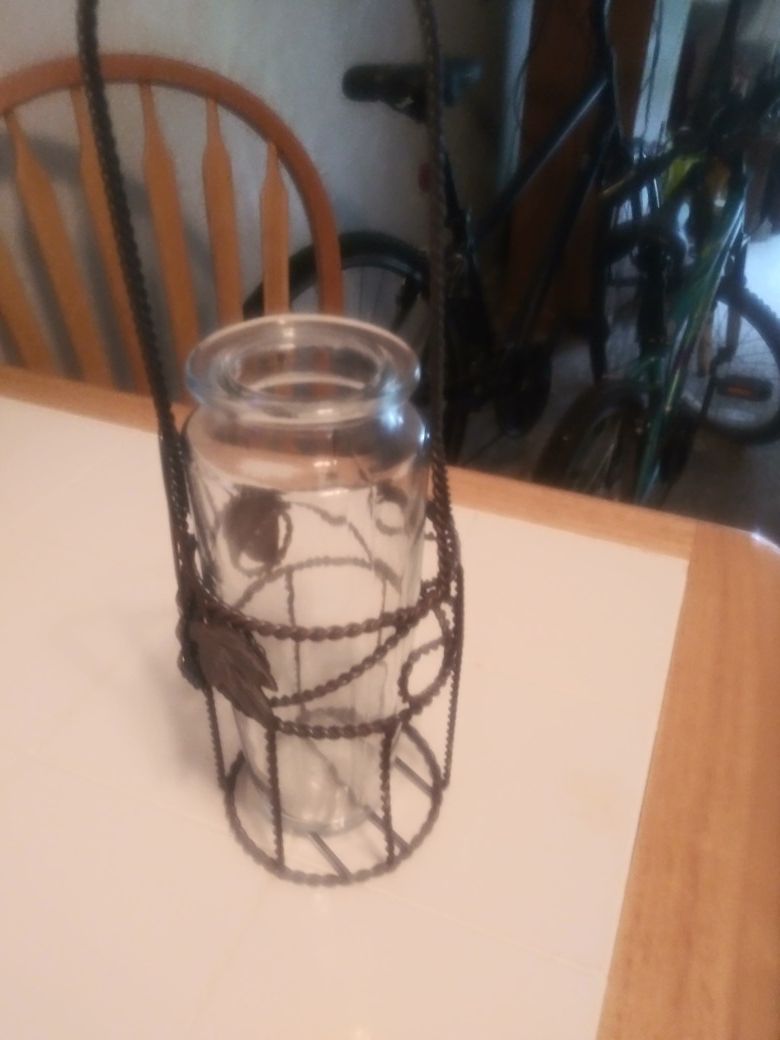 Vase Holder